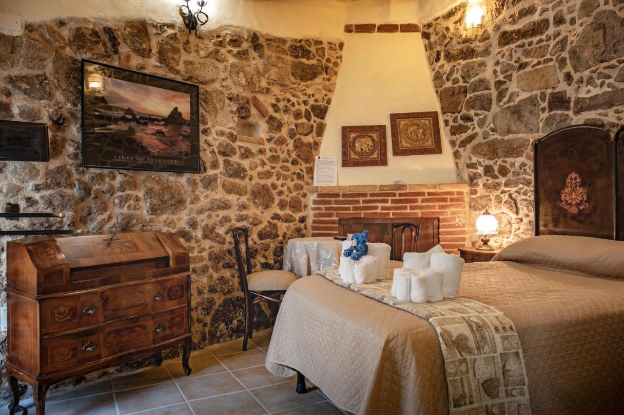 Domo Sa Barra Bed & Breakfast Sant'Antioco Bagian luar foto