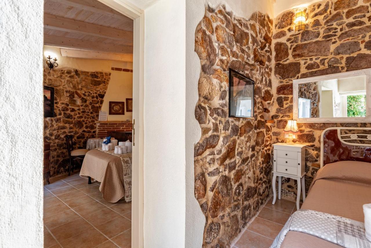 Domo Sa Barra Bed & Breakfast Sant'Antioco Bagian luar foto