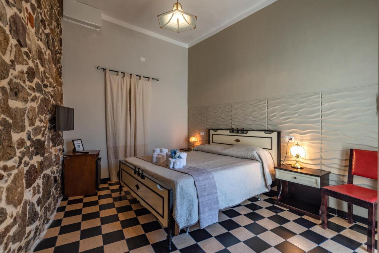 Domo Sa Barra Bed & Breakfast Sant'Antioco Bagian luar foto