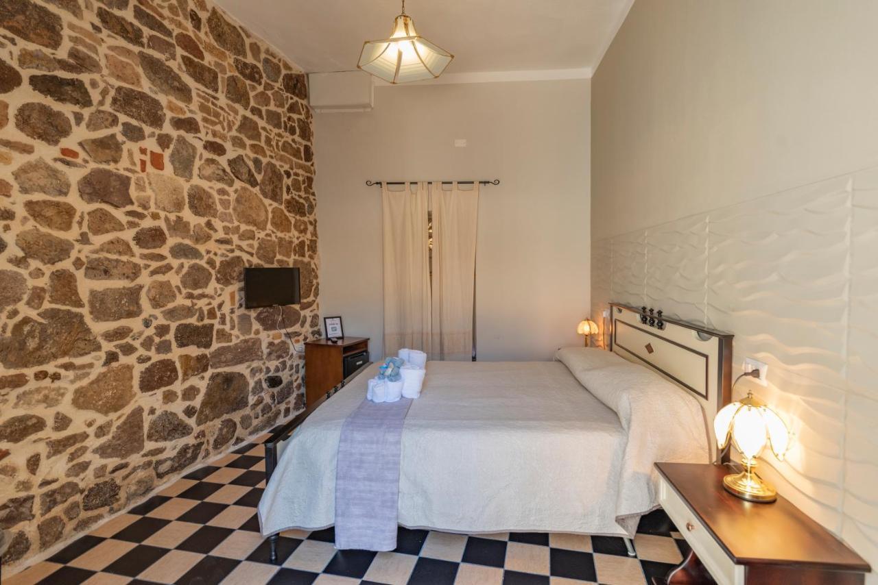 Domo Sa Barra Bed & Breakfast Sant'Antioco Bagian luar foto