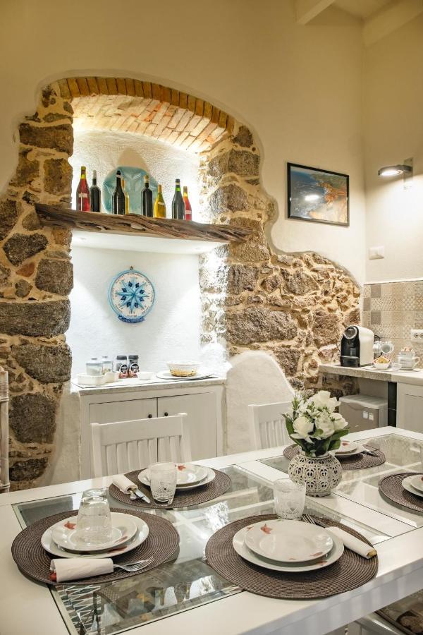 Domo Sa Barra Bed & Breakfast Sant'Antioco Bagian luar foto