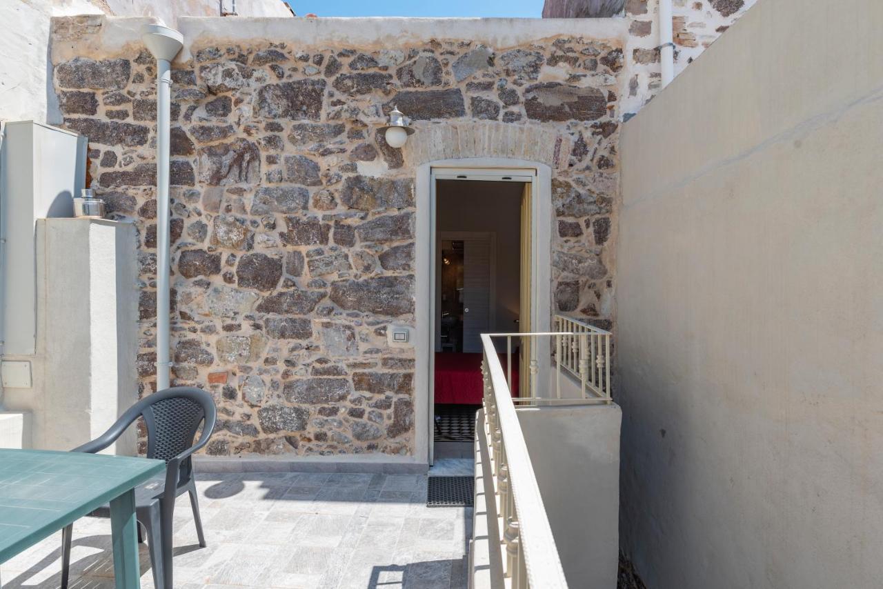 Domo Sa Barra Bed & Breakfast Sant'Antioco Bagian luar foto
