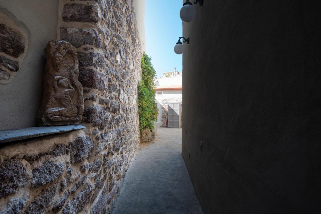 Domo Sa Barra Bed & Breakfast Sant'Antioco Bagian luar foto
