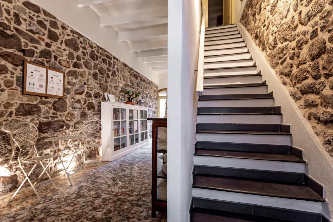 Domo Sa Barra Bed & Breakfast Sant'Antioco Bagian luar foto