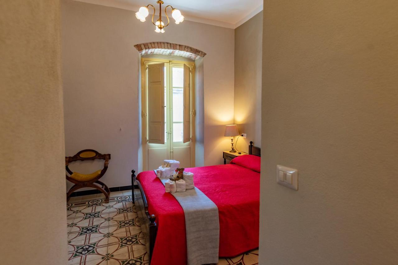Domo Sa Barra Bed & Breakfast Sant'Antioco Bagian luar foto