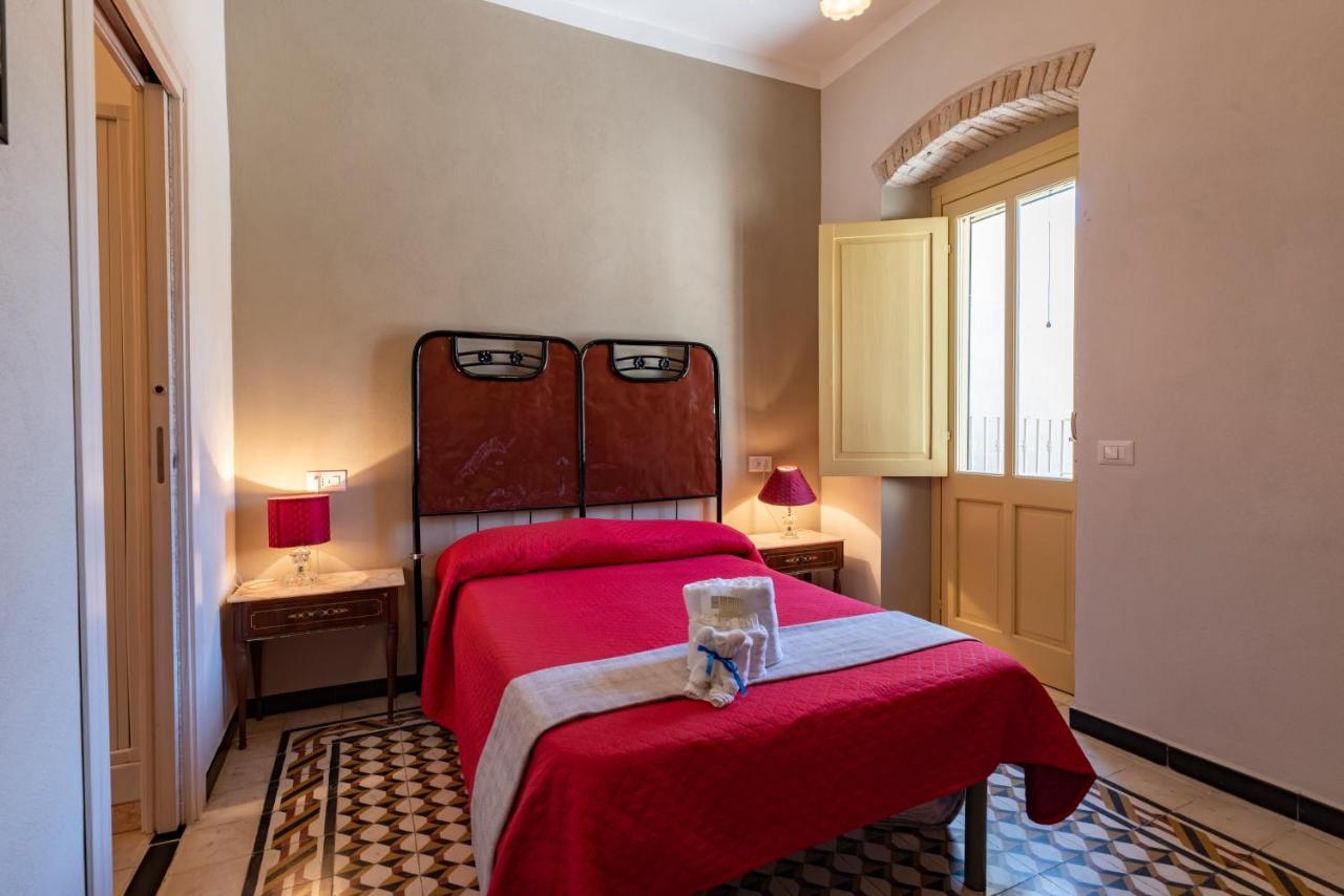 Domo Sa Barra Bed & Breakfast Sant'Antioco Bagian luar foto